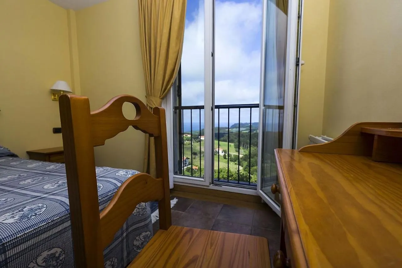 Hotel Ermintxo Ea 0*,
